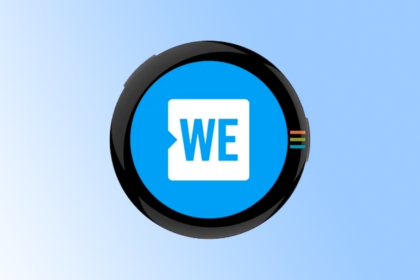 新型智能胸针开卖：支持图像显示+手机消息提醒